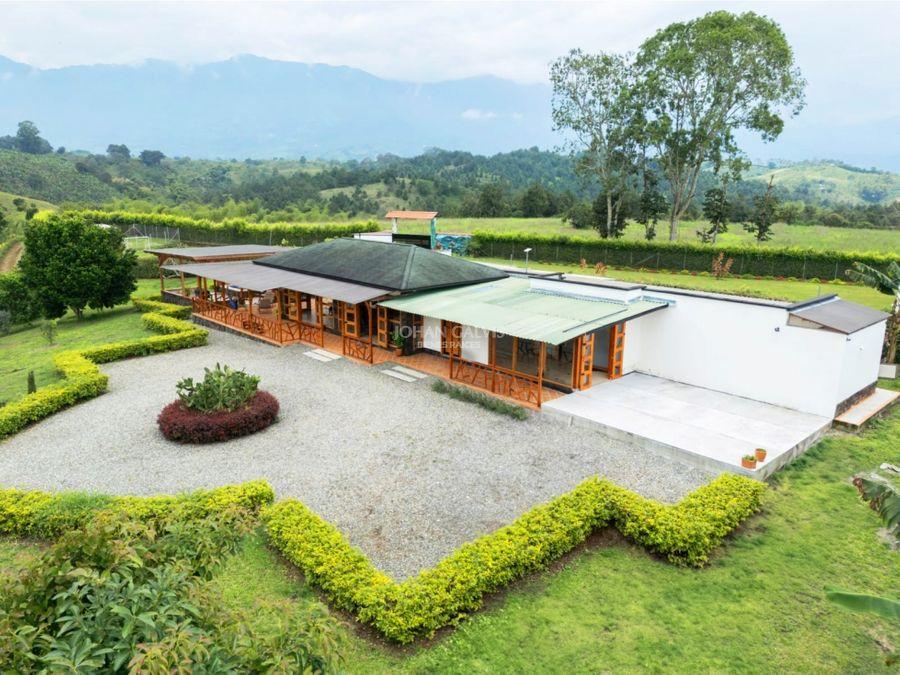 Casa Campestre en Calarcá, La Ye
