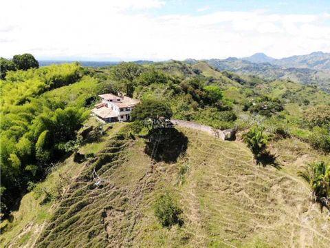Finca — Alcala Cartago Alcala